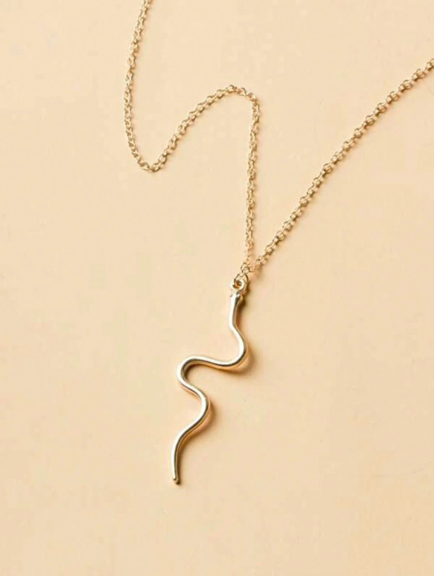 Minimal Snake Pendant Necklace for Women – Trendy Gold Chain Choker for Spring & Summer Looks