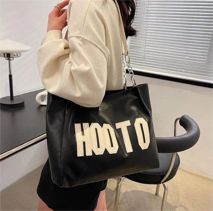 Large-Capacity Shoulder Bag with Zipper – Bold Colors & Chain Strap Detail