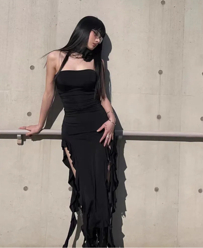 Chic Black Strapless Bodycon Ruffle Hem Dress – Slim Fit Tube Dress