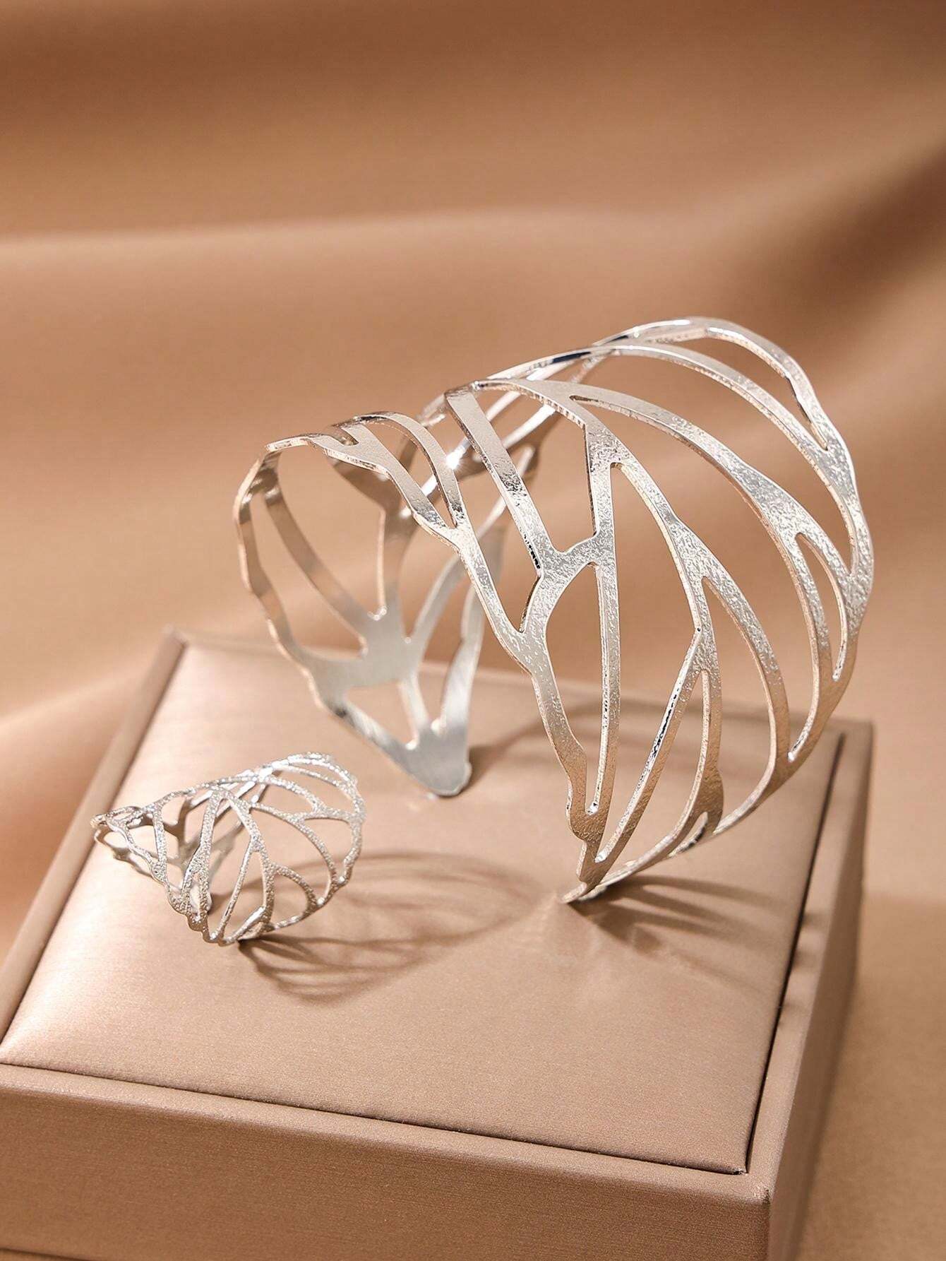 2pcs Hollow Out Leaf-Shaped Ring & Bracelet Set | European & American Creative Metal Jewelry Duo
