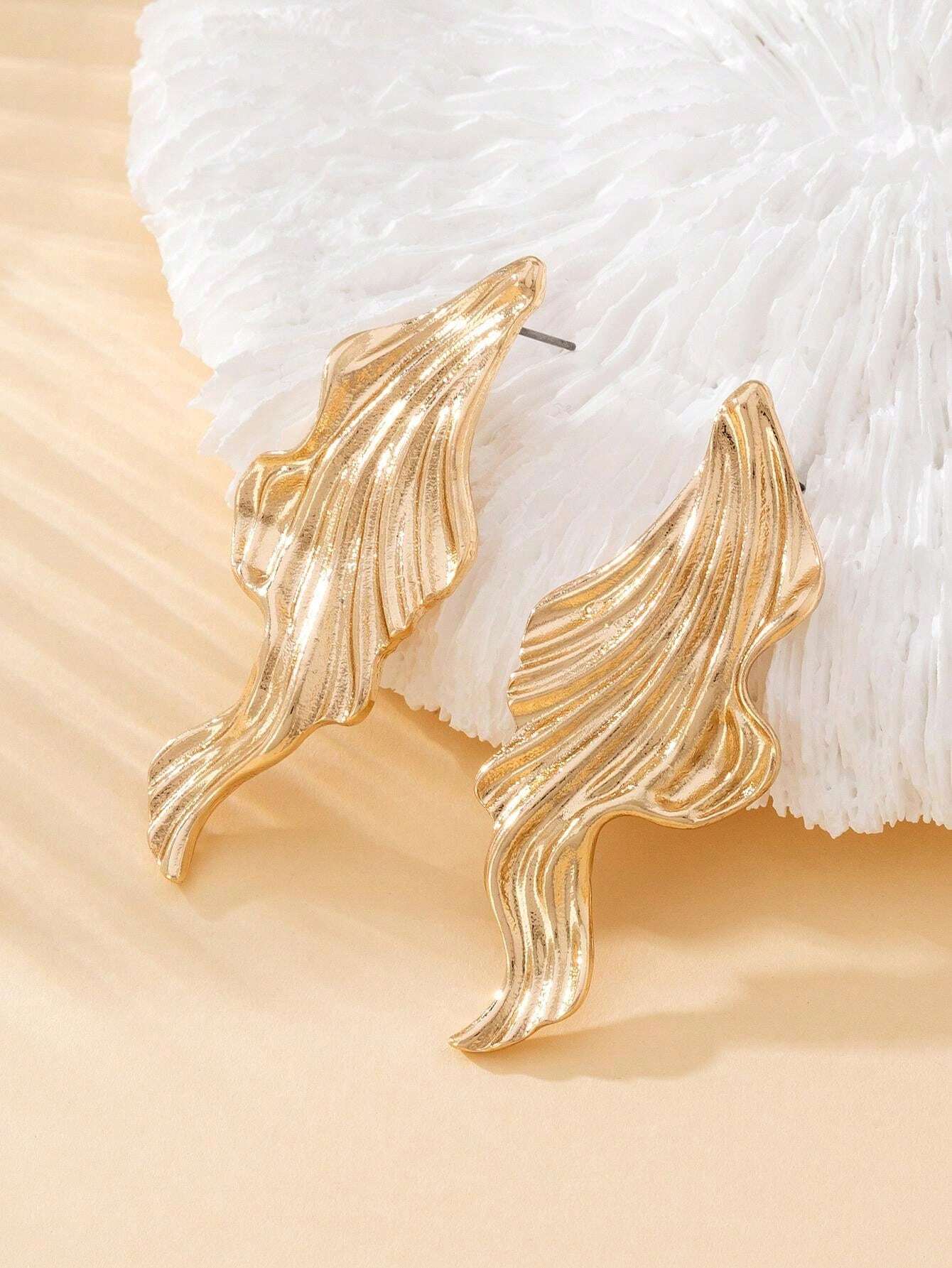 Exaggerated Crinkled Mermaid Tail Stud Earrings – Gold Plated Beach Party Statement Jewelry