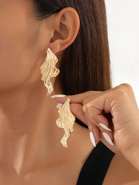 Exaggerated Crinkled Mermaid Tail Stud Earrings – Gold Plated Beach Party Statement Jewelry