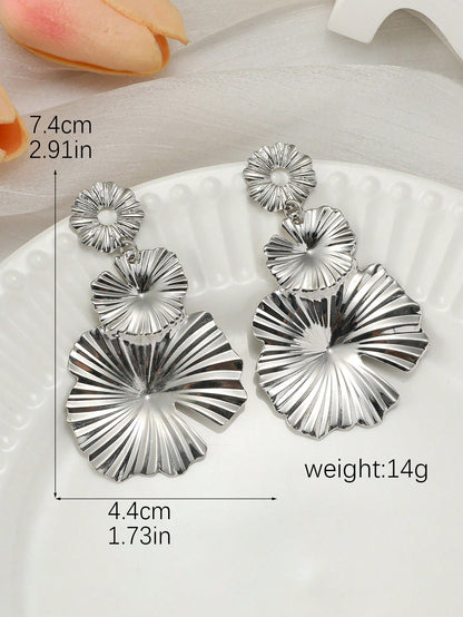 Retro Matte Petal Earrings Set | Geometric Floral Textured Drop Earrings