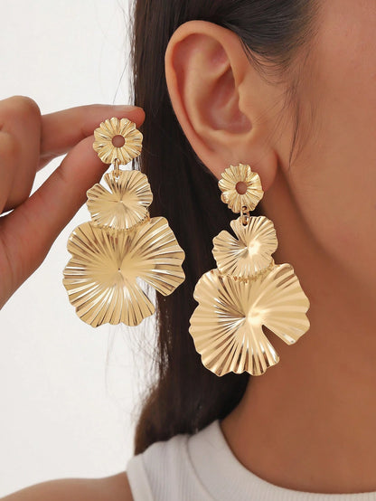 Retro Matte Petal Earrings Set | Geometric Floral Textured Drop Earrings