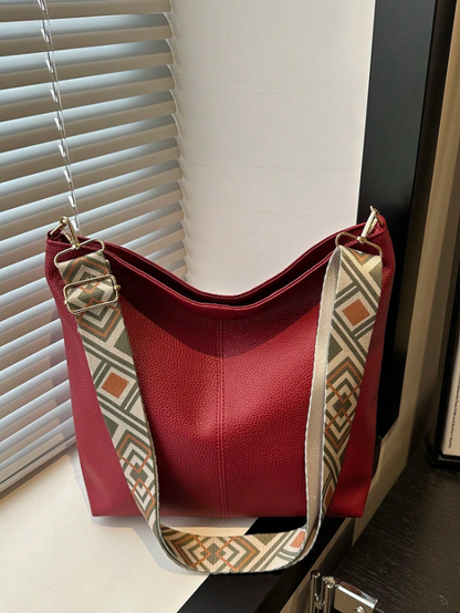 Summer Shoulder Tote Bucket Bag – Large Capacity PU Leather Handbag with Adjustable Strap & Chic Chain Detail