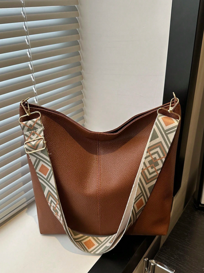 Summer Shoulder Tote Bucket Bag – Large Capacity PU Leather Handbag with Adjustable Strap & Chic Chain Detail