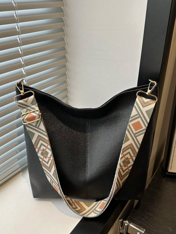 Summer Shoulder Tote Bucket Bag – Large Capacity PU Leather Handbag with Adjustable Strap & Chic Chain Detail
