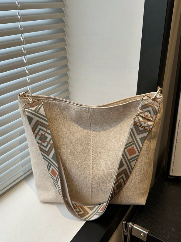 Summer Shoulder Tote Bucket Bag – Large Capacity PU Leather Handbag with Adjustable Strap & Chic Chain Detail