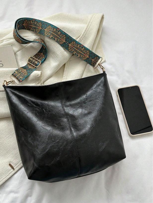 Summer Shoulder Tote Bucket Bag – Large Capacity PU Leather Handbag with Adjustable Strap & Chic Chain Detail
