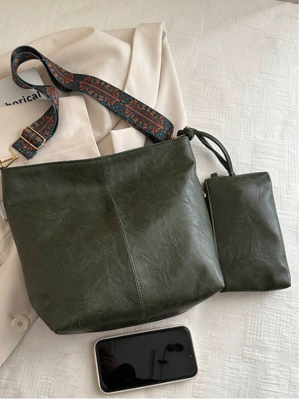 Summer PU Leather Tote Bag – Crossbody Shoulder Bucket Bag with Chain Detail & Large Capacity