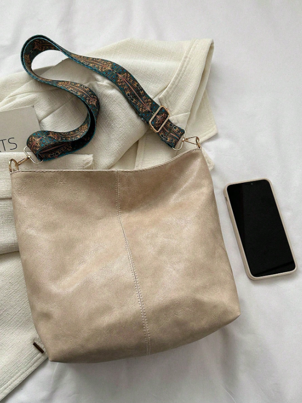 Summer Shoulder Tote Bucket Bag – Large Capacity PU Leather Handbag with Adjustable Strap & Chic Chain Detail