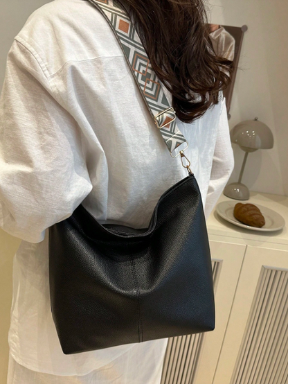 Summer Shoulder Tote Bucket Bag – Large Capacity PU Leather Handbag with Adjustable Strap & Chic Chain Detail
