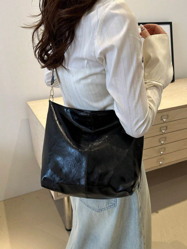Summer Shoulder Tote Bucket Bag – Large Capacity PU Leather Handbag with Adjustable Strap & Chic Chain Detail