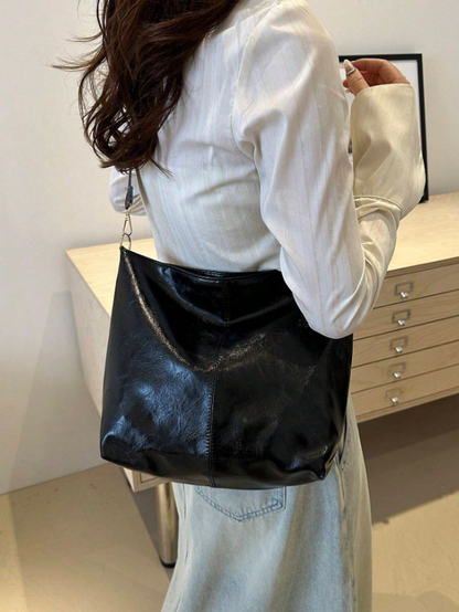 Summer Shoulder Tote Bucket Bag – Large Capacity PU Leather Handbag with Adjustable Strap & Chic Chain Detail