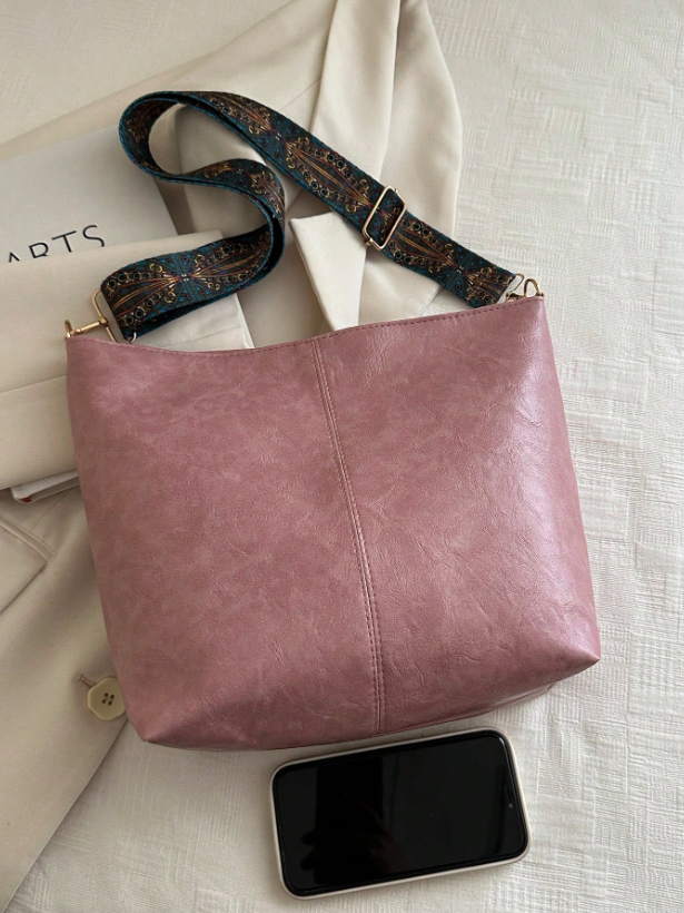 Summer Shoulder Tote Bucket Bag – Large Capacity PU Leather Handbag with Adjustable Strap & Chic Chain Detail