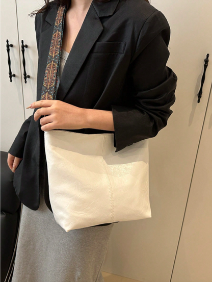 Summer Shoulder Tote Bucket Bag – Large Capacity PU Leather Handbag with Adjustable Strap & Chic Chain Detail