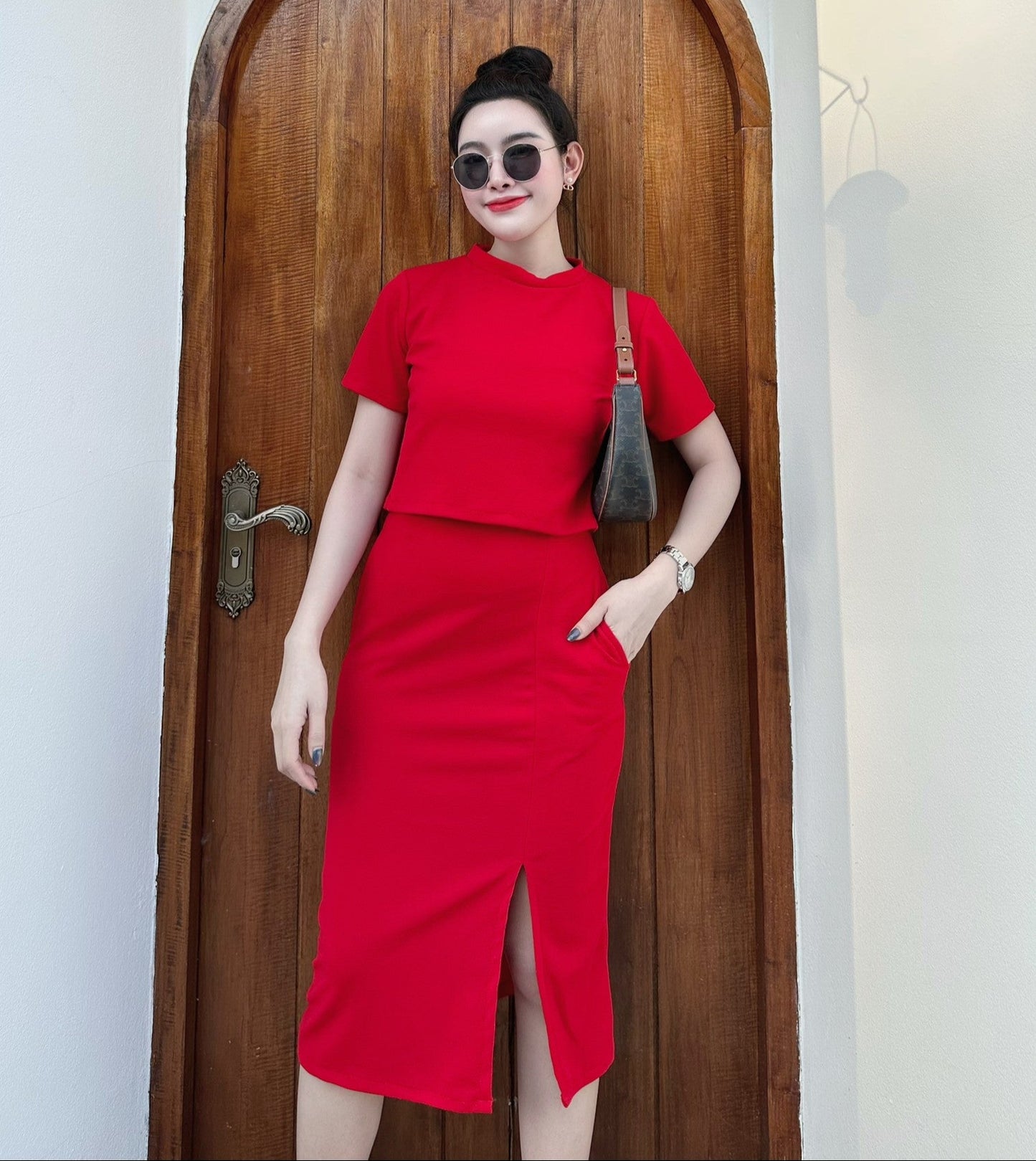 Minimalist Wool Wave Co-ord Set – Crop Top & Front Slit Skirt | Trendy Two-Piece Outfit for Women