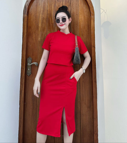 Minimalist Wool Wave Co-ord Set – Crop Top & Front Slit Skirt | Trendy Two-Piece Outfit for Women