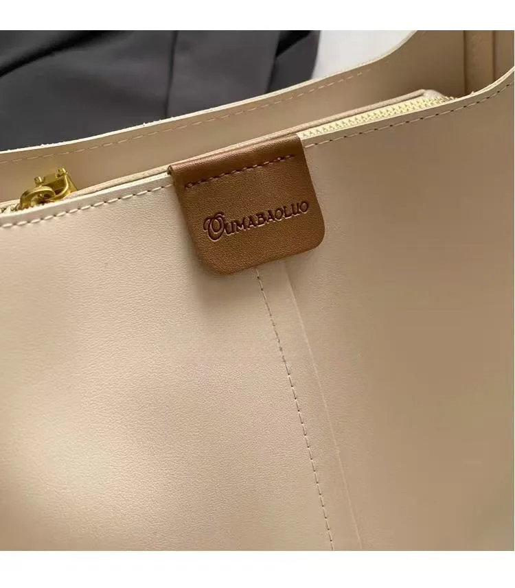 Waterproof PU Leather Shoulder Bag – Lightweight & Spacious Everyday Use