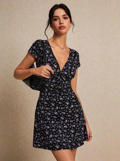 Sweet V-Neck Floral Print A-Line Mini Dress | Half Sleeve Slim-Fit Summer Y2K Floral Dress