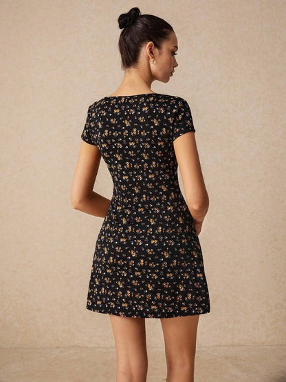 Sweet V-Neck Floral Print A-Line Mini Dress | Half Sleeve Slim-Fit Summer Y2K Floral Dress