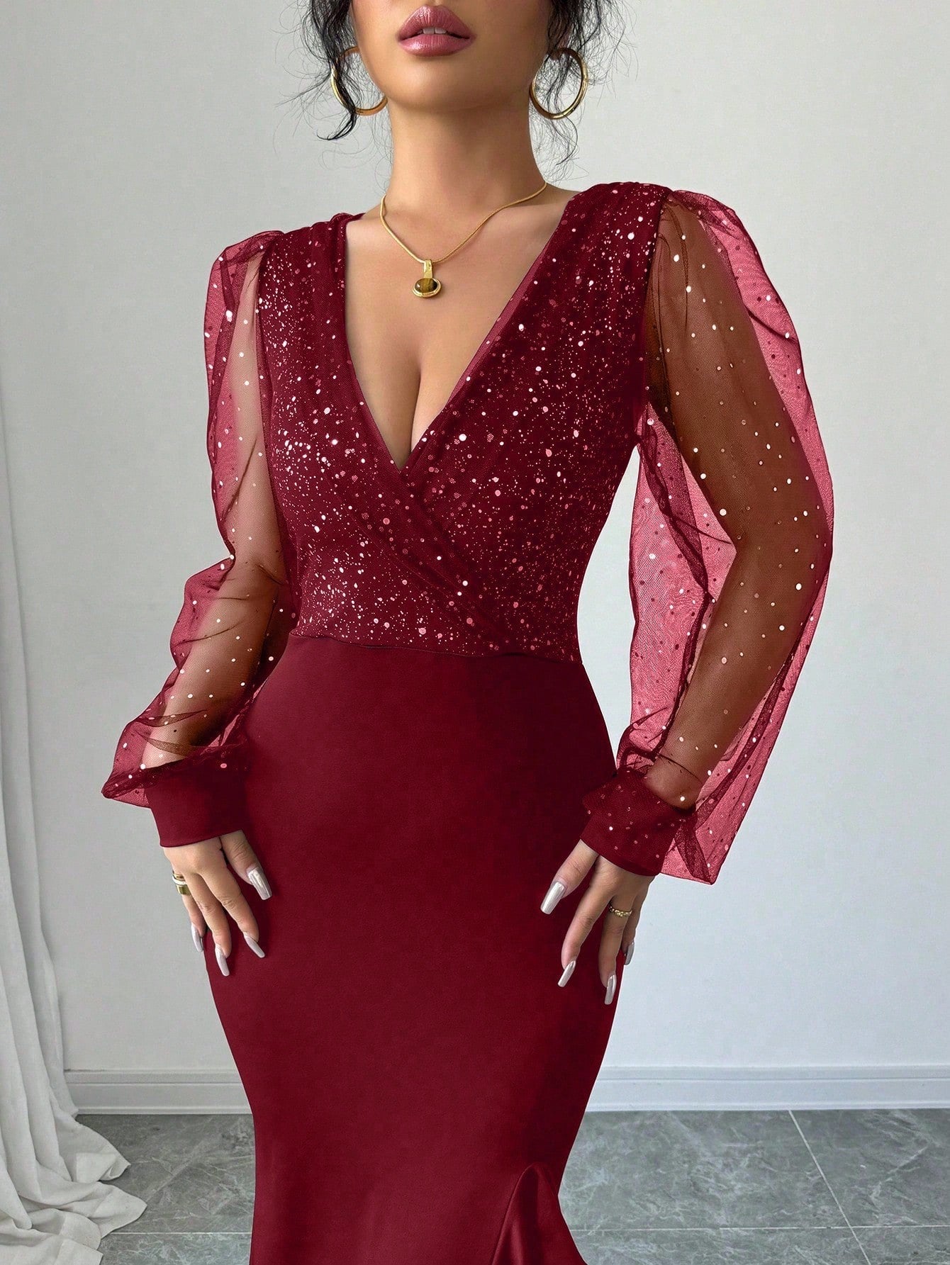 Fashzeo burgundy V-neck sequin spliced maxi dress with a daring high slit and body-hugging elastic knit for premium party wear