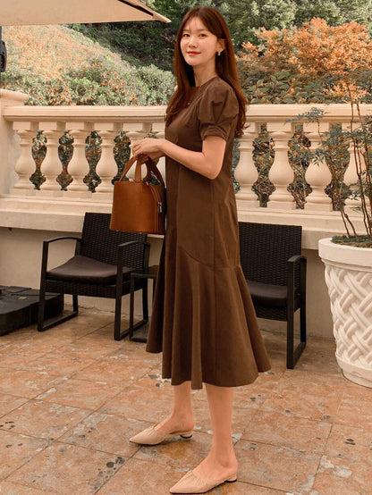 Fashzeo elegant coffee brown puff sleeve midi dress with a mermaid flared hem for a minimalist old money look2