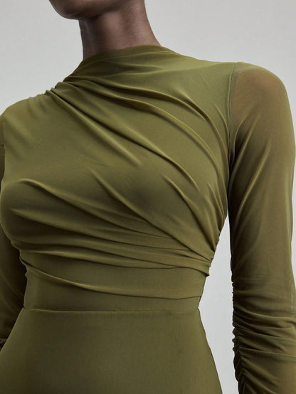 Fashzeo minimalist stand collar long dress in solid army green, designed for a sophisticated office-to-evening aesthetic.