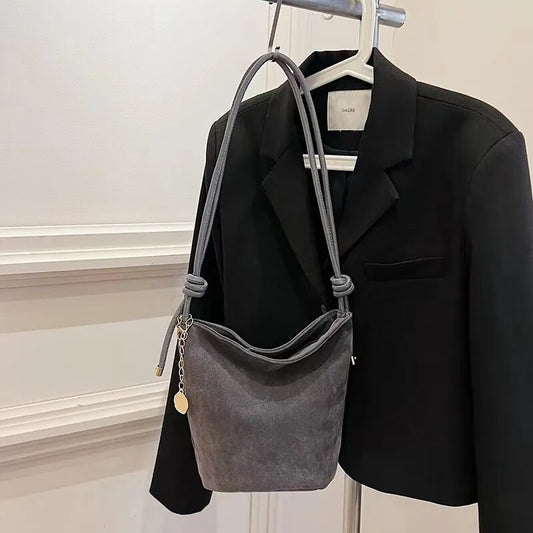 Bucket Shoulder Bag – Spacious Casual Handbag