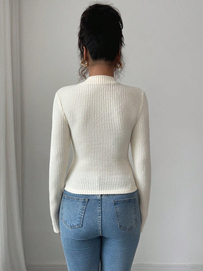 Ribbed Top with Waist Chain
