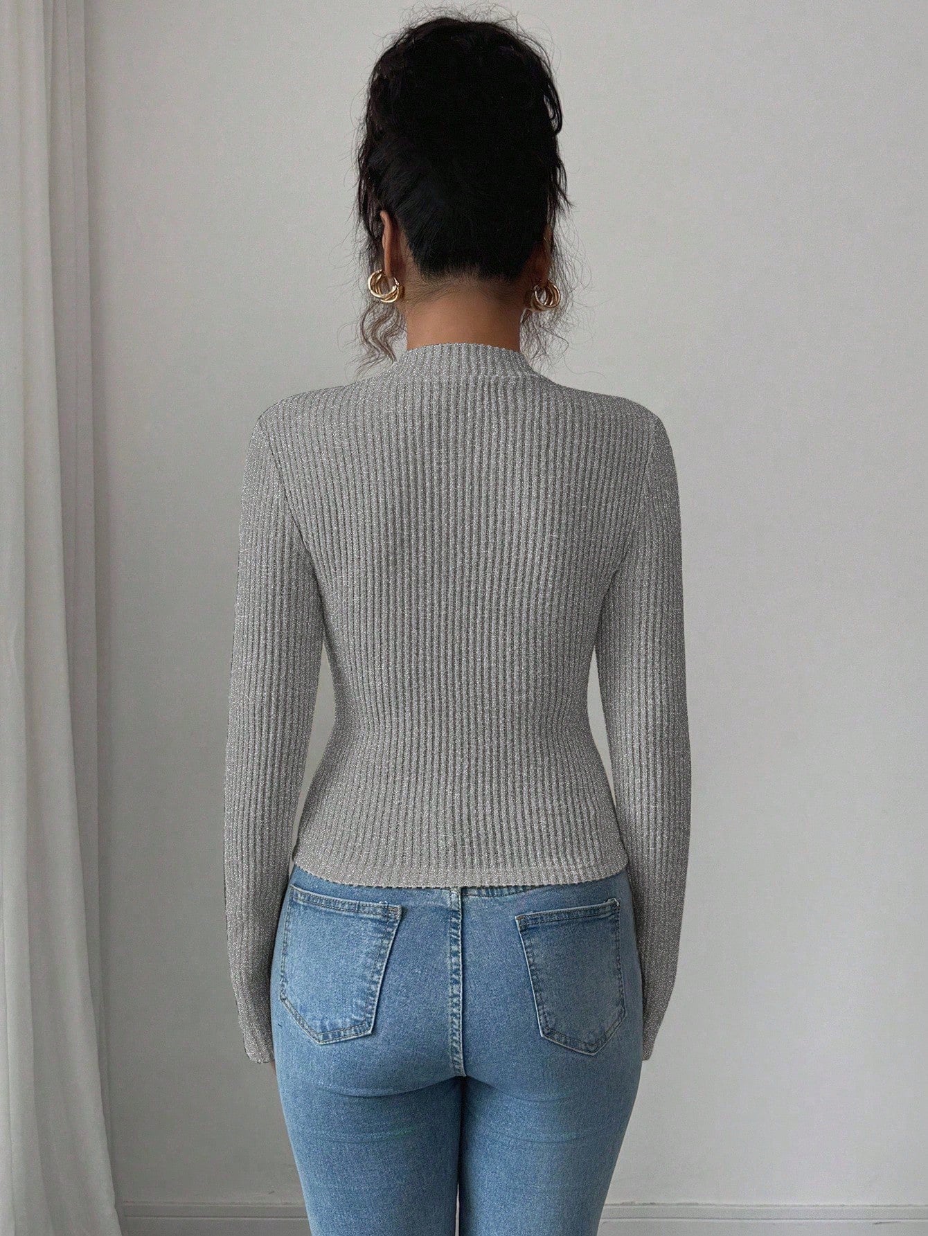 Ribbed Top with Waist Chain