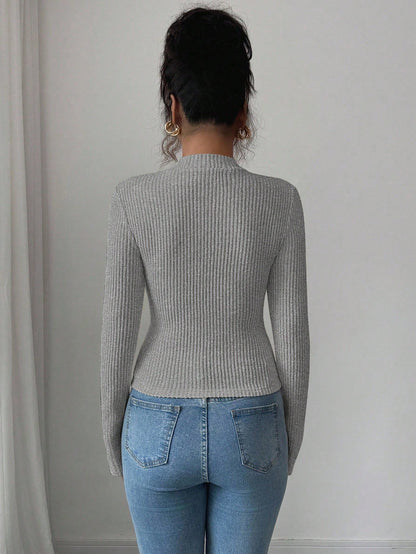 Ribbed Top with Waist Chain