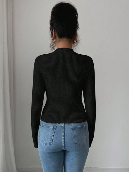 Ribbed Top with Waist Chain
