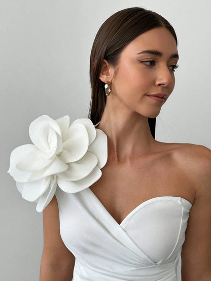 One-Shoulder 3D Floral Top