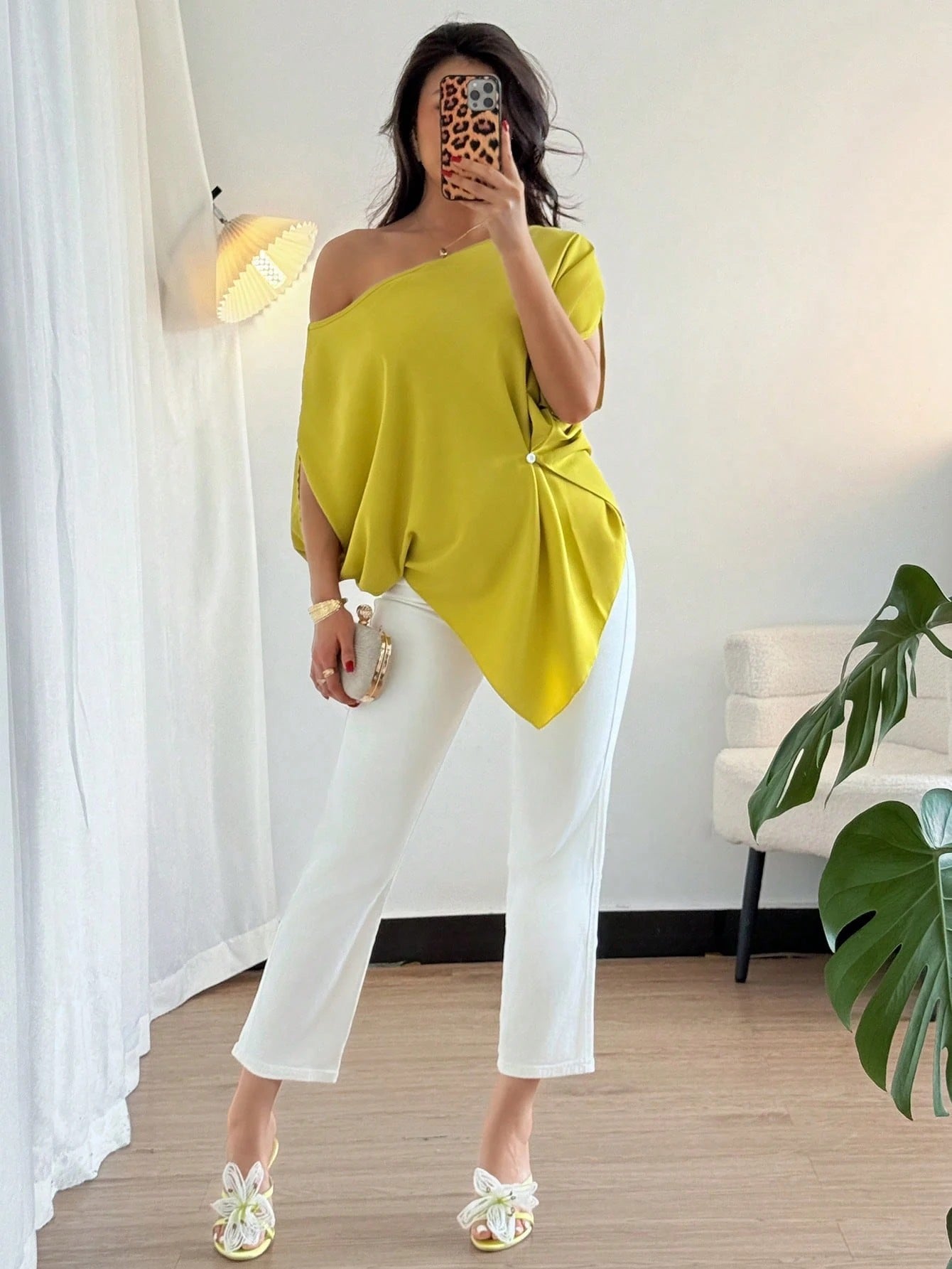 One-Shoulder Batwing Sleeve