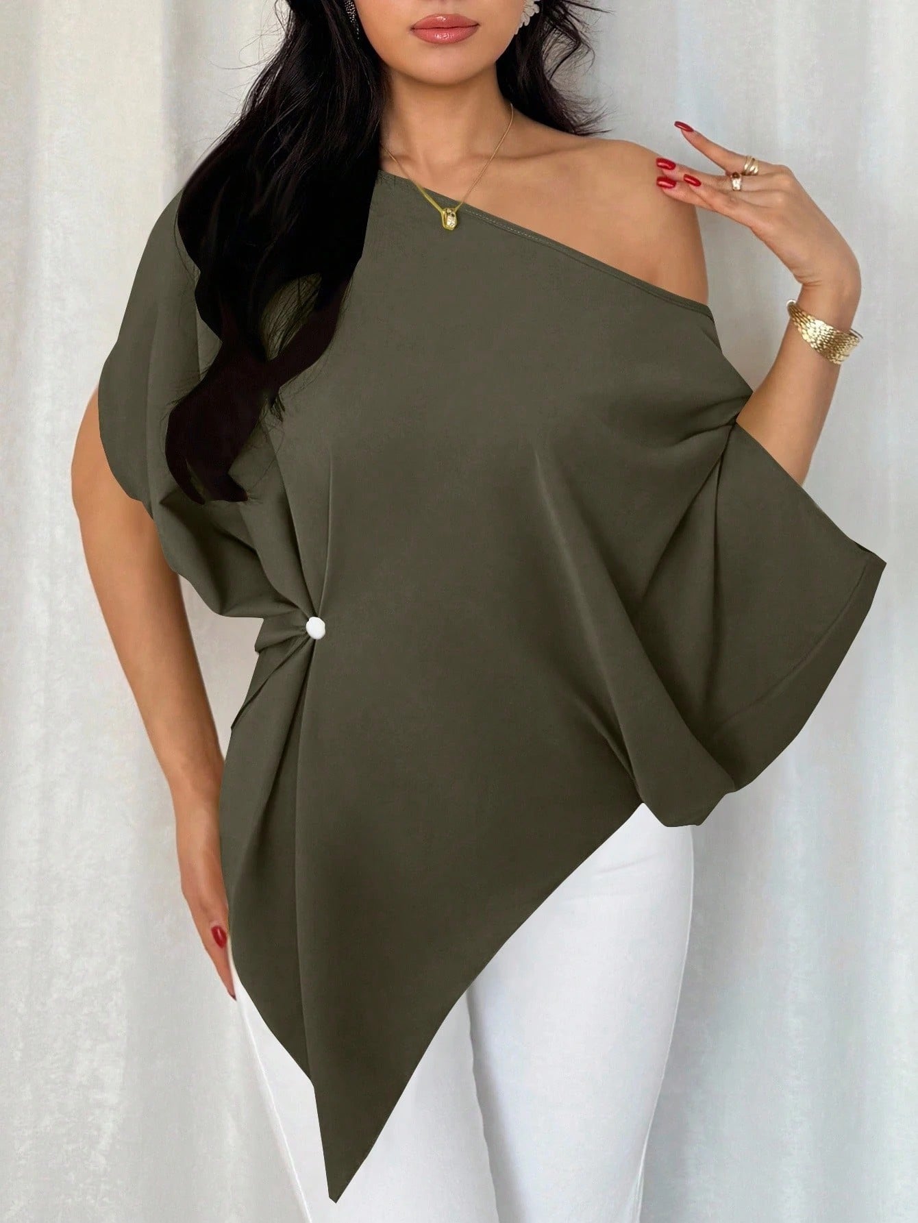 One-Shoulder Batwing Sleeve