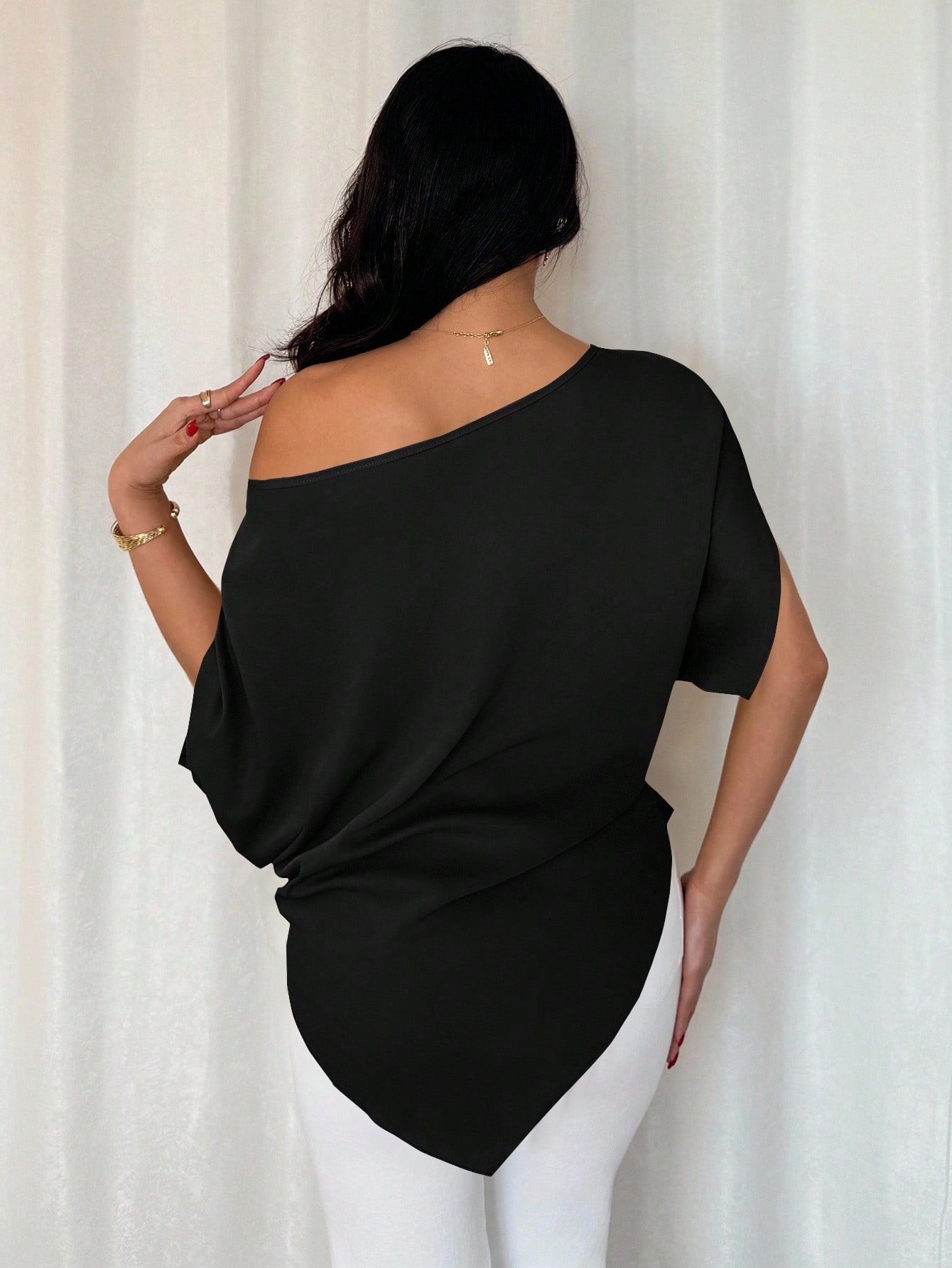 One-Shoulder Batwing Sleeve