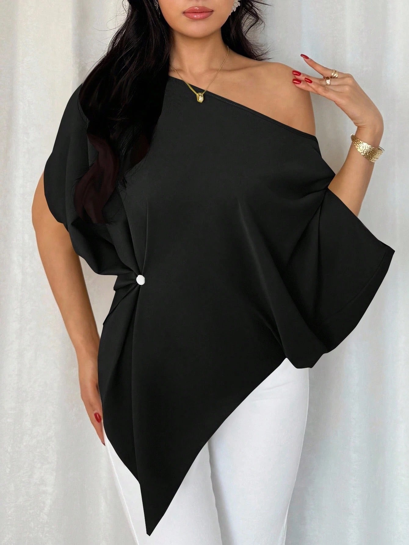 One-Shoulder Batwing Sleeve