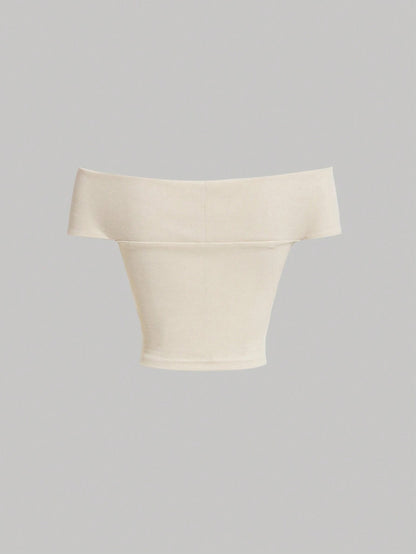 Off-Shoulder Twist Knot Crop