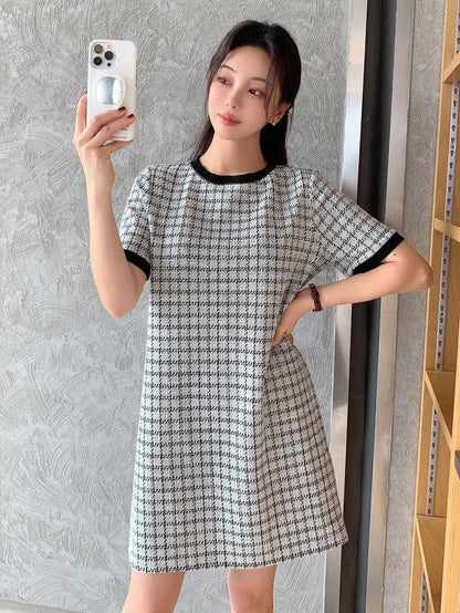 Plaid Round Neck Mini T-Shirt Dress with Short Sleeves | Casual Loose Fit Everyday Dress