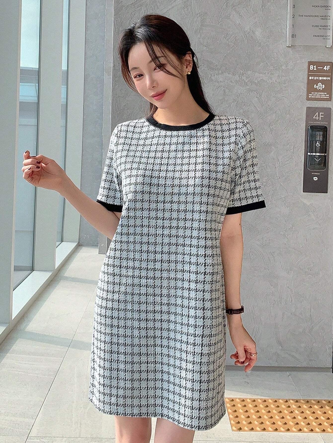 Plaid Round Neck Mini T-Shirt Dress with Short Sleeves | Casual Loose Fit Everyday Dress