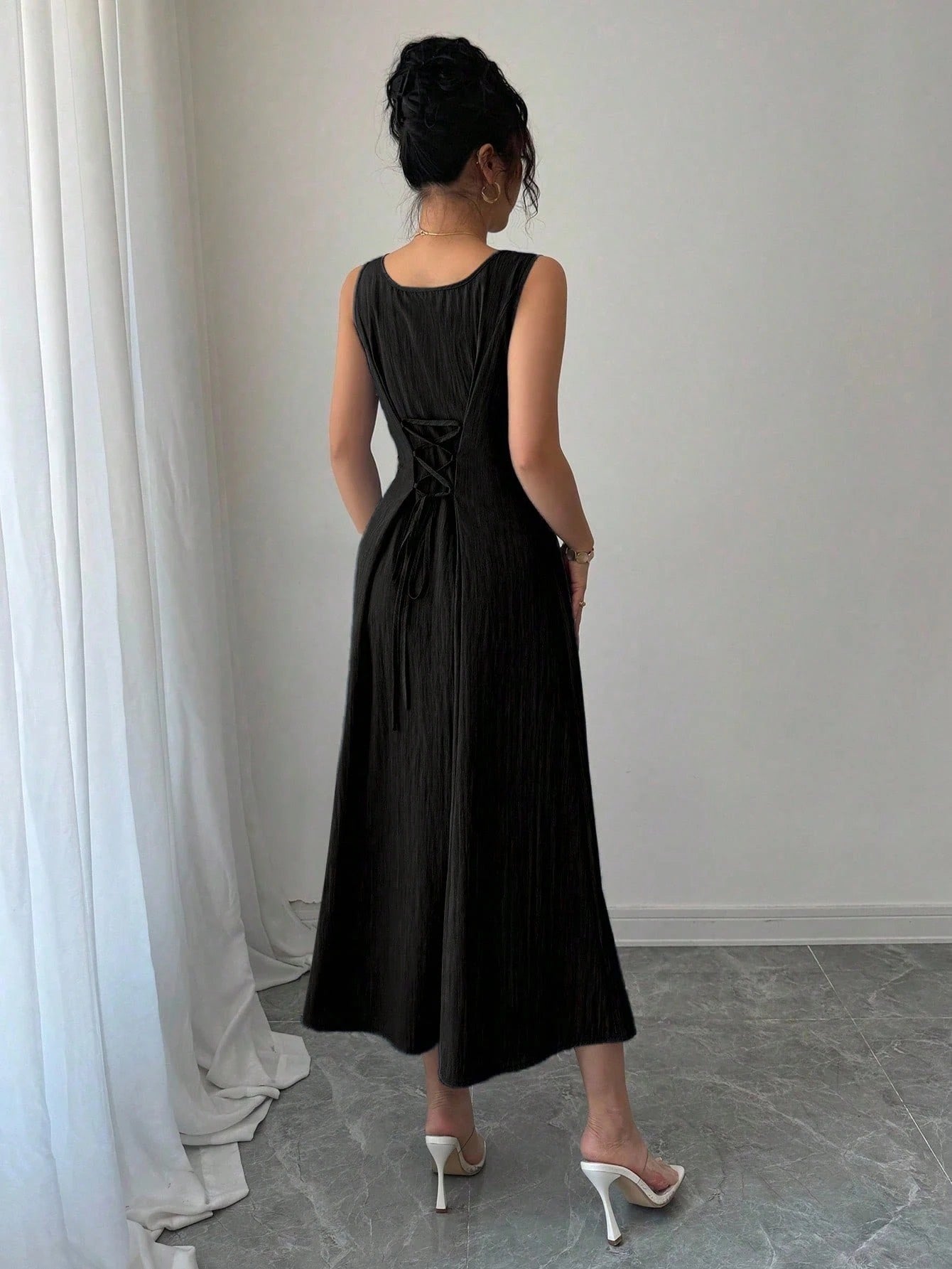 Fashzeo black sleeveless square neck midi dress with adjustable backless lace-up corset detail for women summer fashion.1