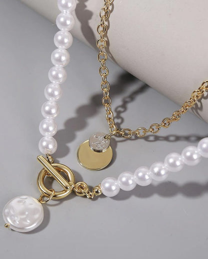 2pcs Faux Pearl & Charm Necklace Set