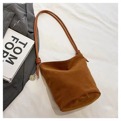Bucket Shoulder Bag – Spacious Casual Handbag
