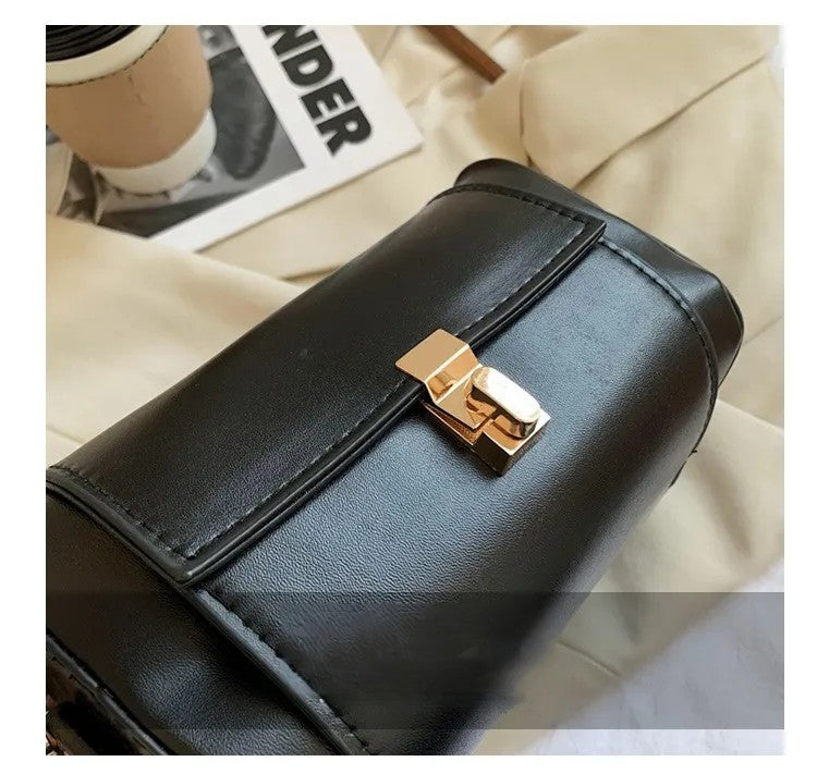 French Style Crossbody Bag – Small Chain Shoulder Bag, Elegant Square Design