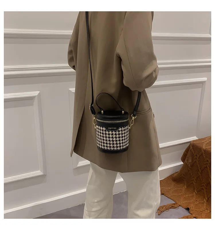Women’s Small Bucket Crossbody Bag – PU Leather Houndstooth & Leopard Print Handbag, Trendy & Stylish