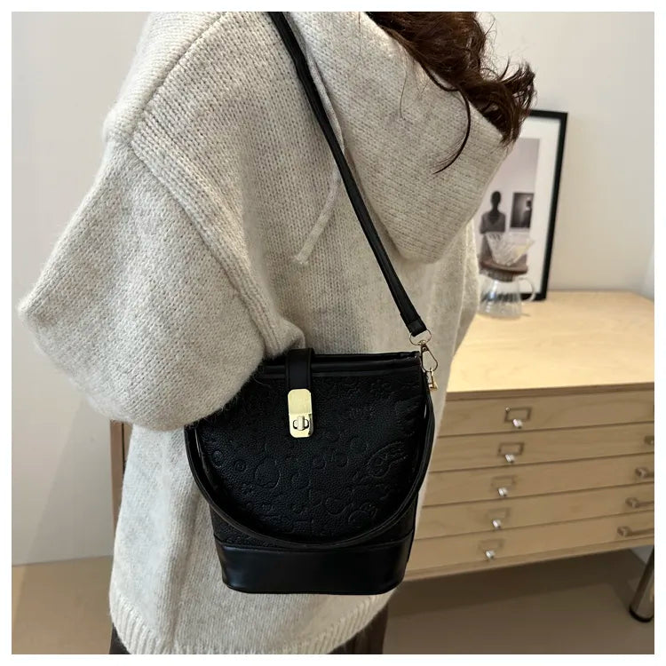 Chic Crossbody Bag – Buffet Style Casual Handbag