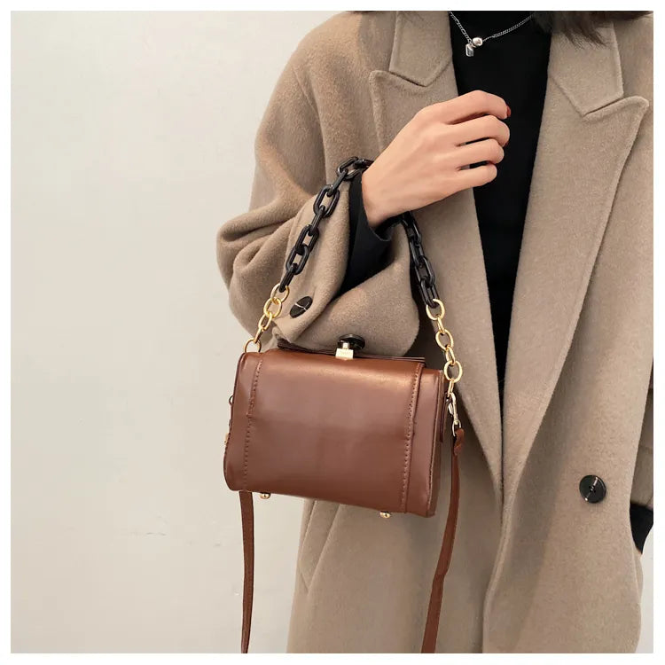 French Style Crossbody Bag – Small Chain Shoulder Bag, Elegant Square Design