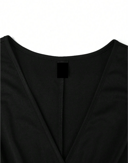 Plus Size Elegant V-Neck Sleeveless Jumpsuit – Wide-Leg Cropped Fit with Double Button Detail