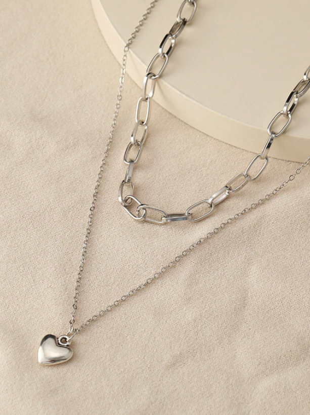 Double-Layer Heart Pendant Necklace for Women – Gold & Silver-Tone Romantic Chain Choker